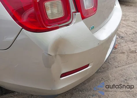 2014 Chevrolet Malibu 1Lz z USA, uszkodzony, nr VIN 1G11H5SL1EF261104